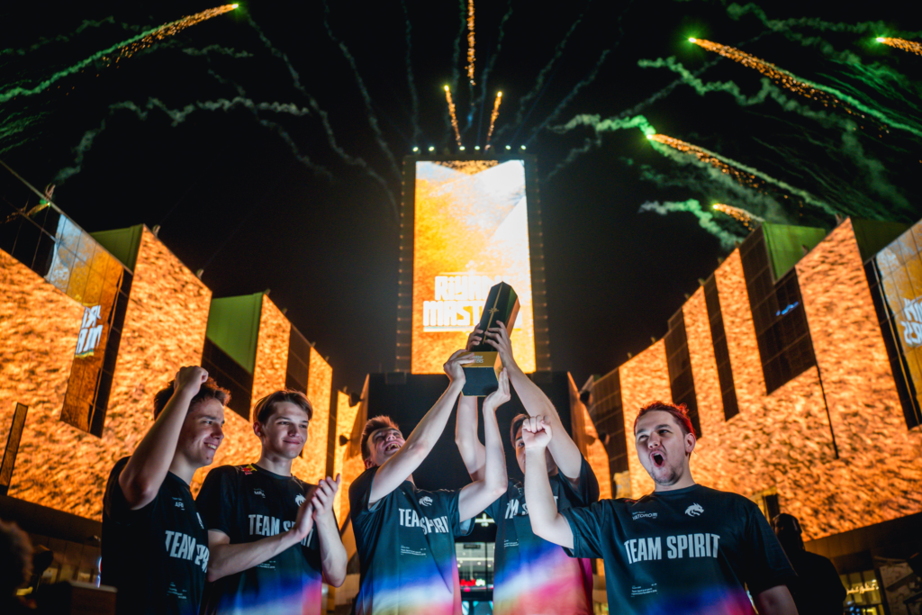 Dota 2 Prize Evolution